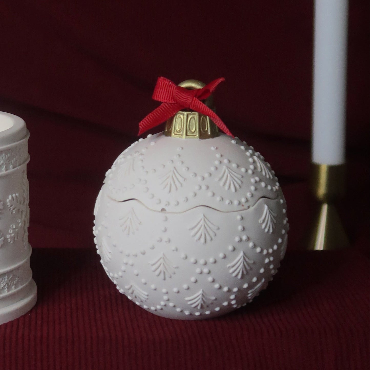 Boule de Noël – Cèdre Blanc & Myrrhe (130g)