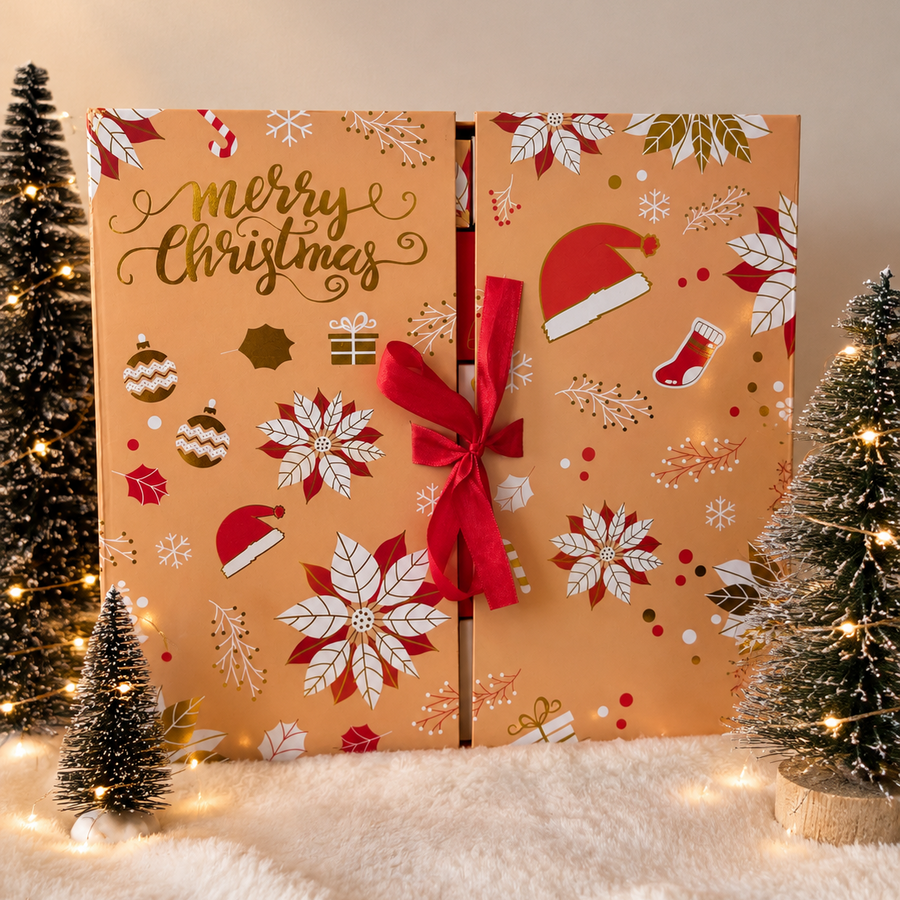 Calendrier de l'Avent 2026 Maison Candelia fermé, coffret kraft au motif sapin doré